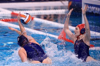 Kathy Rogers (9) Sophie Jackson block European Champs 2024 water polo